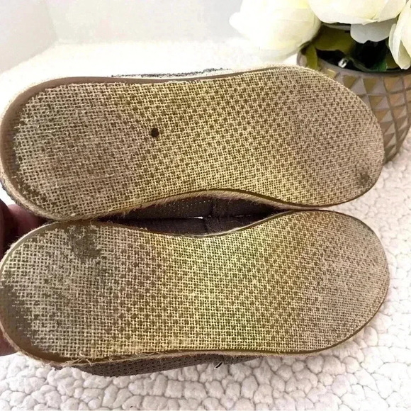 TOMS Sandy Brown Canvas Esparadrilles Slip On Comfort Shoe Size W9 - Picture 11 of 12